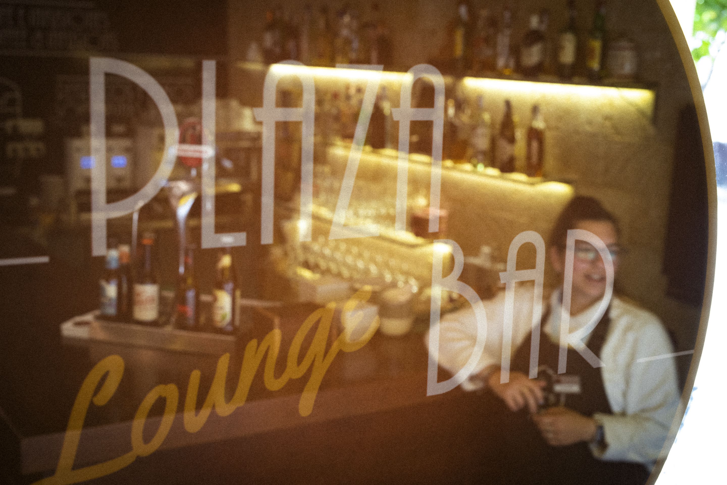 daily continental breakfast (eur 8 per person)