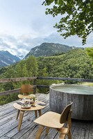 阿育吠陀草药疗法、按摩服务