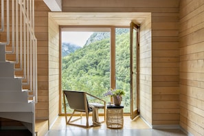 Family Suite | Living area | Smart TV