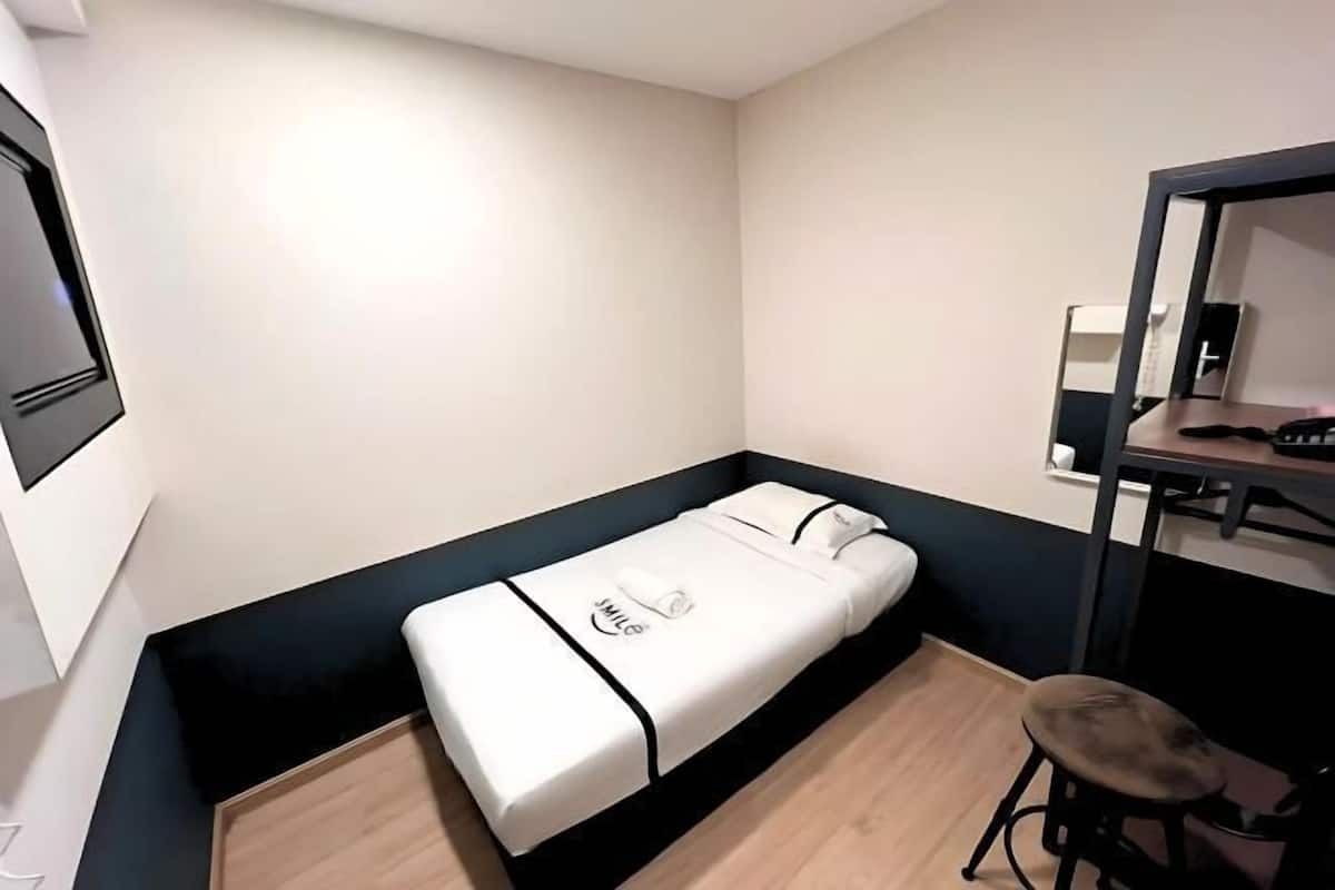 Zimmersafe, Schreibtisch, Bügeleisen/Bügelbrett, kostenloses WLAN