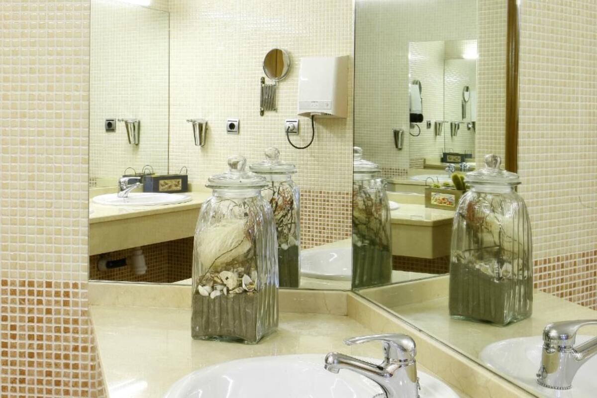 free toiletries, hair dryer, towels