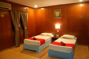 Työpöytä, silitysrauta/-lauta, ilmainen Wi-Fi