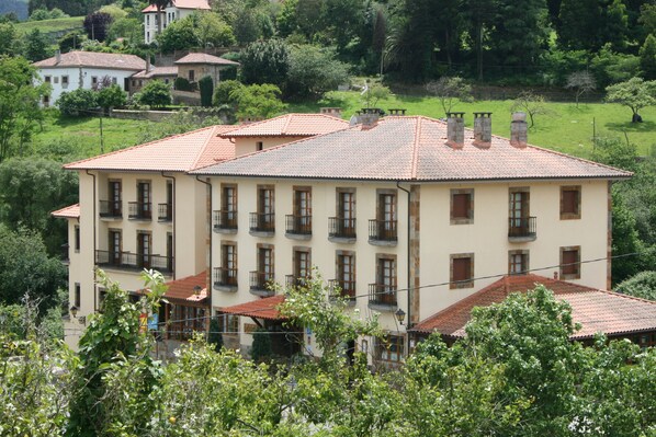 Fachada de la propiedad