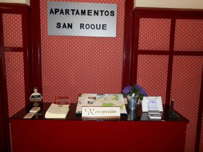 Reception - Apartamentos San Roque (Llanes)