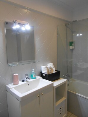Apartment, 1 Bedroom | Bathroom - Apartamentos San Roque (Llanes)