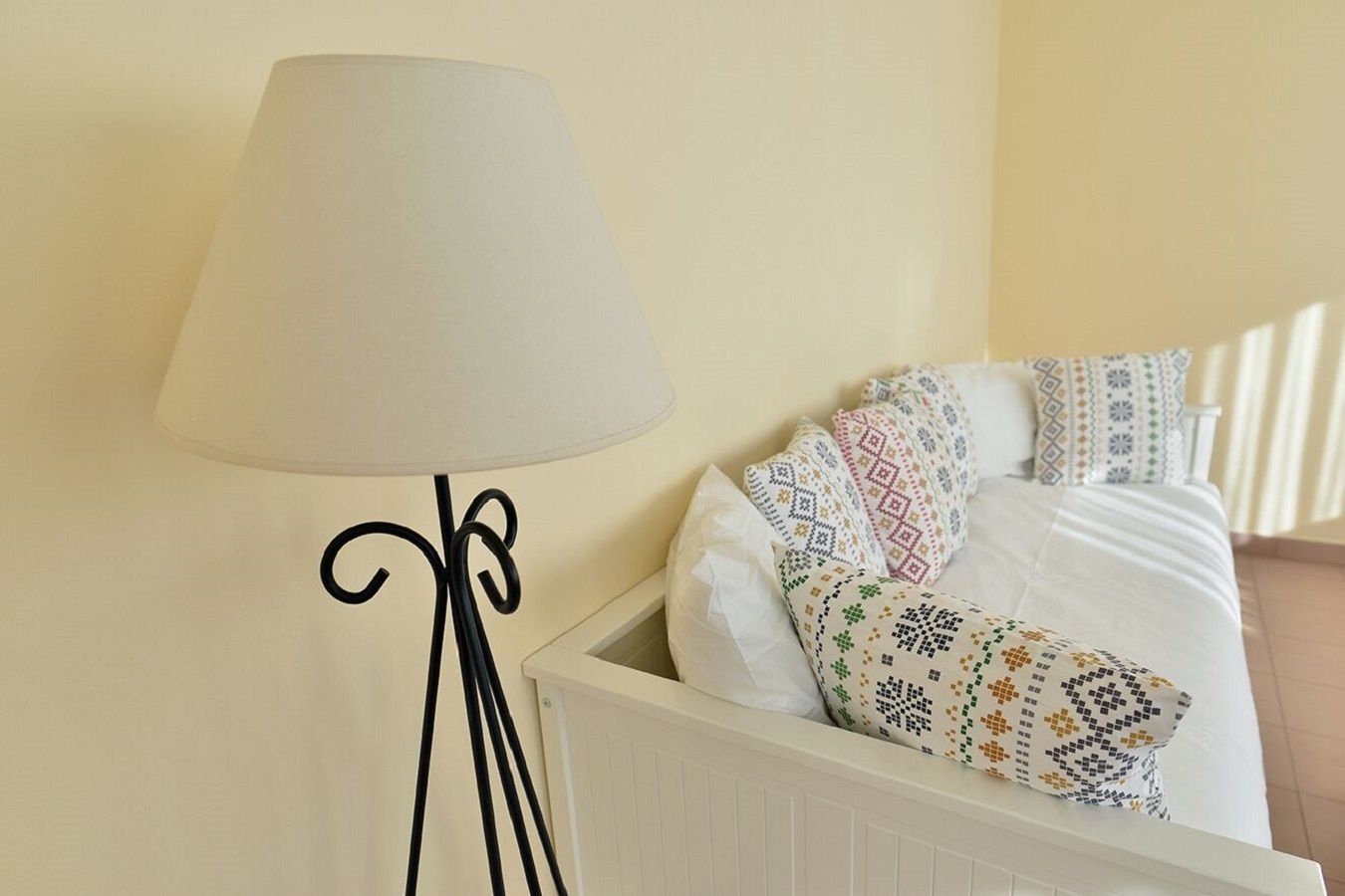 studio (4 personas) | desk, blackout curtains