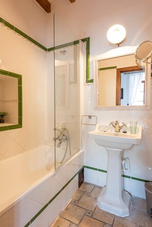 Bathroom - Ca Mado Paula (Banyalbufar)