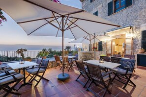 Outdoor dining - Ca Mado Paula (Banyalbufar)