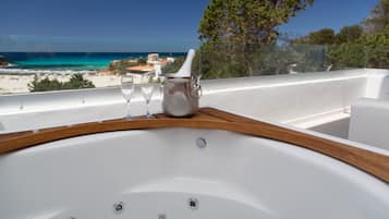 Suite, idromassaggio, vista mare | Vasca idromassaggio