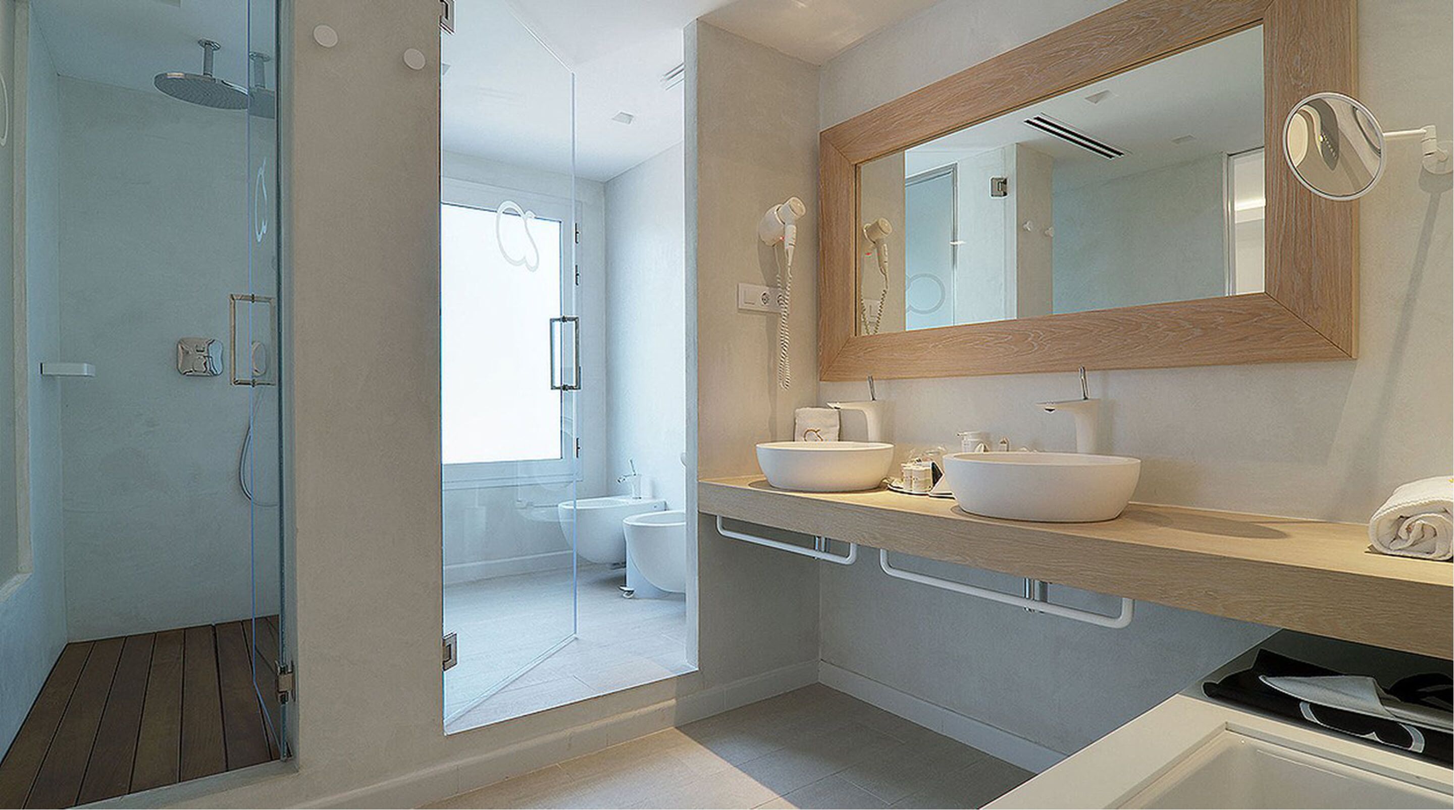 suite, jetted tub, sea view | bathroom | free toiletries, hair dryer, slippers, towels