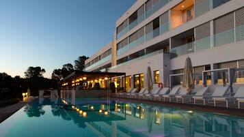 Front of property – evening/night