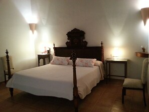 Premium bedding, desk, blackout curtains, soundproofing