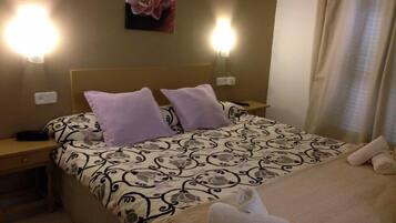 Standard Double Room, 1 Double Bed | Desk, blackout curtains, free cots/infant beds, WiFi