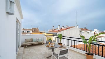 Deluxe tweepersoonskamer | Terras