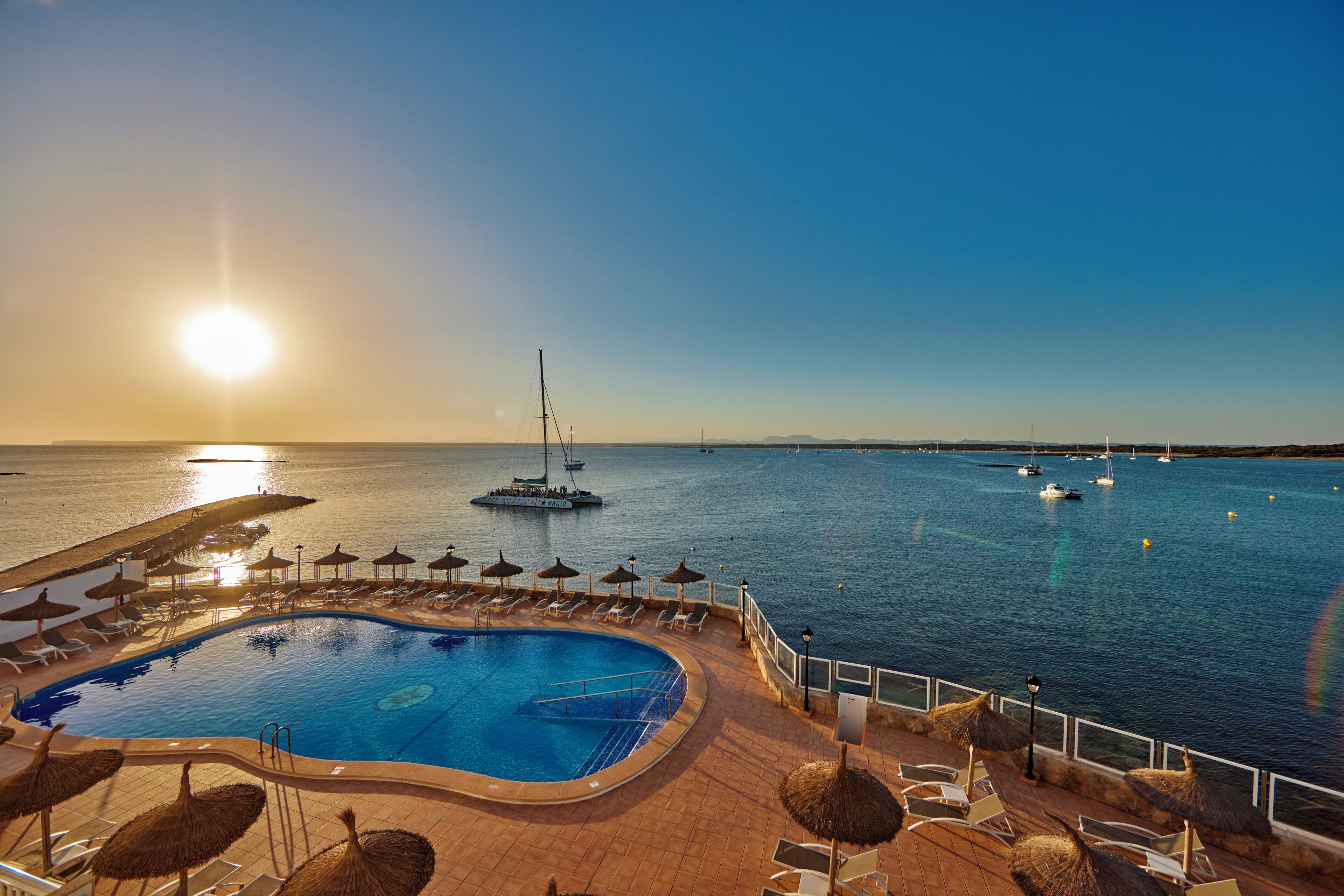 Outdoor pool, pool loungers