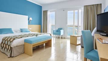 Een kluis op de kamer, een bureau, verduisterende gordijnen, gratis wifi