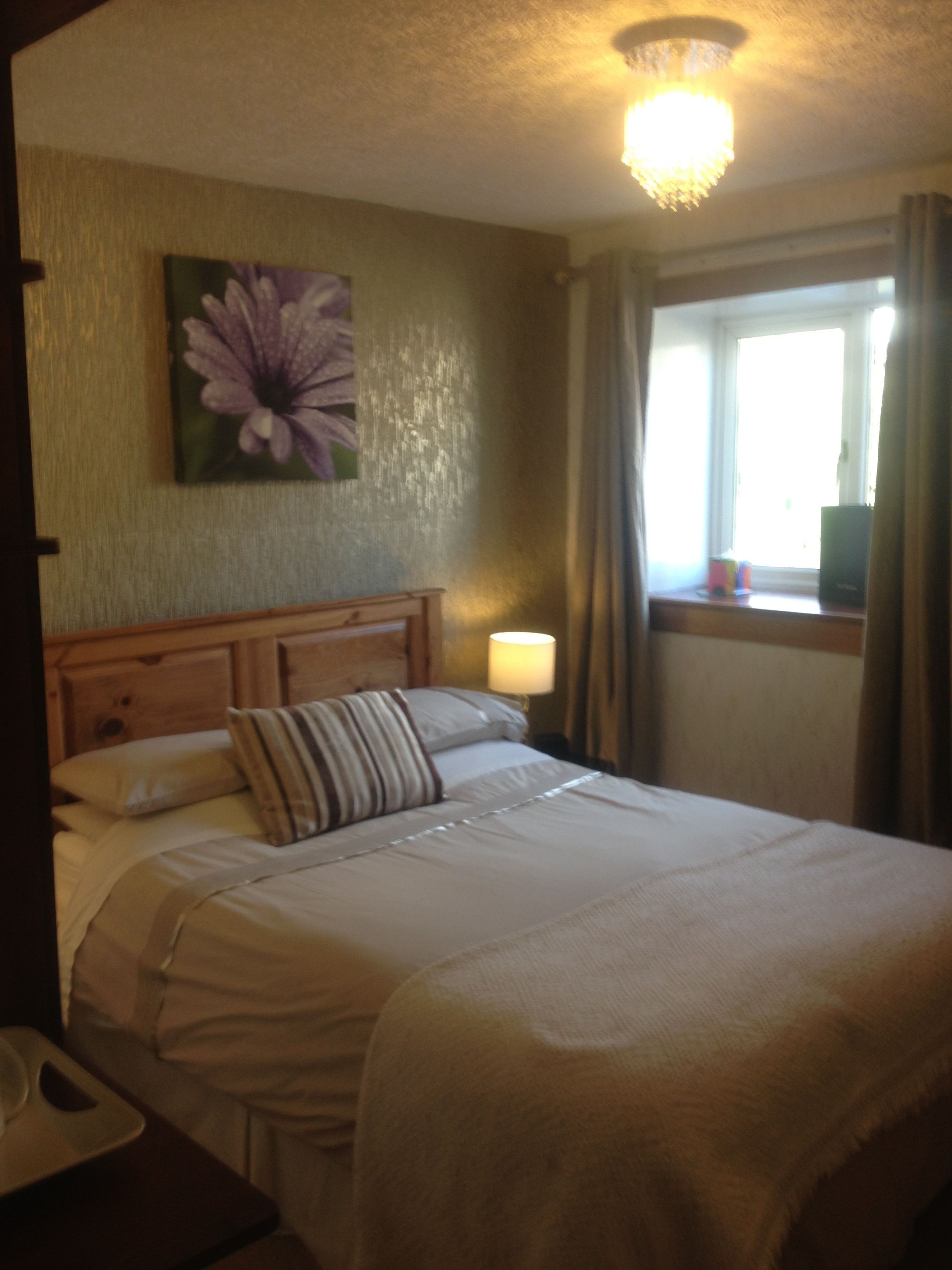 Double Room | 1 bedroom, iron/ironing board, free WiFi, bed sheets