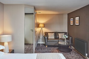 Grand Room (Plus) | Premium bedding, pillow-top beds, in-room safe, iron/ironing board - The Ranald Hotel (Oban)