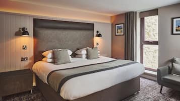 Premium bedding, pillowtop beds, in-room safe, iron/ironing board