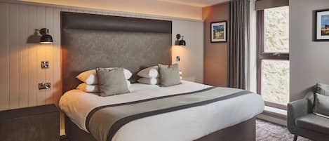 Literie de qualité, lit avec matelas à plateau-coussin, coffre-fort