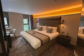 그랜드룸 (Plus) | 고급 침구, 필로우탑 침대, 객실 내 금고, 다리미/다리미판