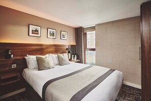 Comfort Double Room | Premium bedding, pillowtop beds, in-room safe, iron/ironing board - The Ranald Hotel (Oban)