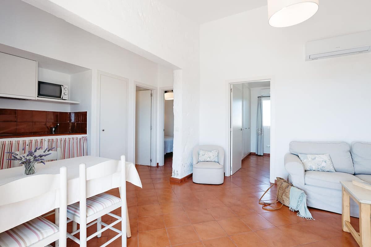 Standard Apartment, 2 Bedrooms (5 people) | Living area