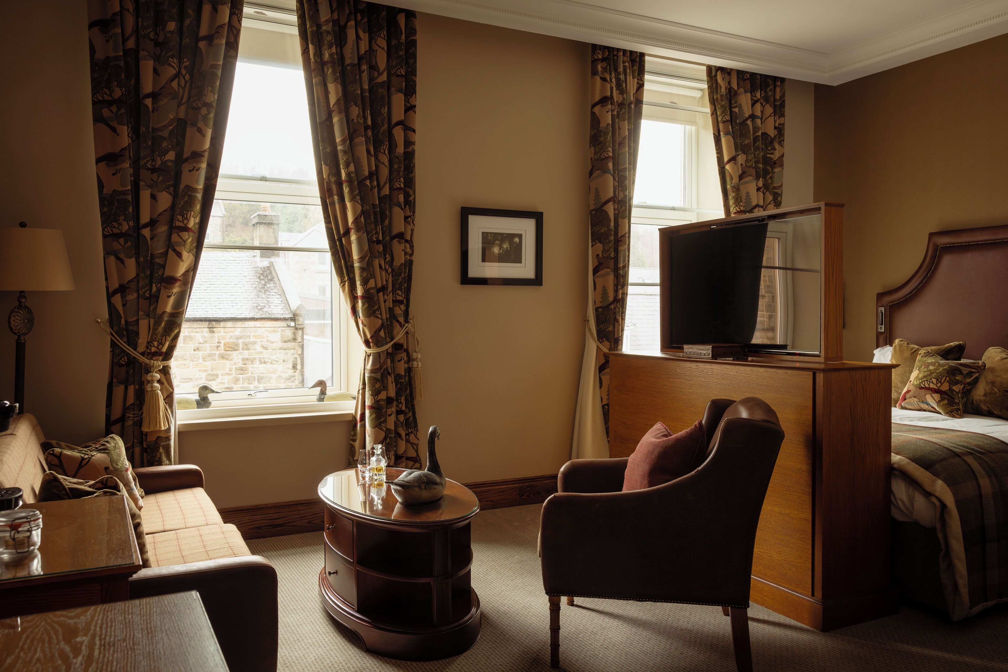 junior suite | 1 bedroom, in-room safe, free wifi, bed sheets