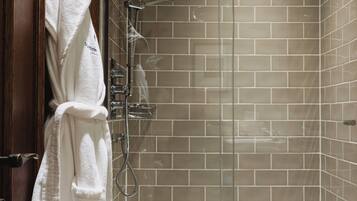 Free toiletries, towels