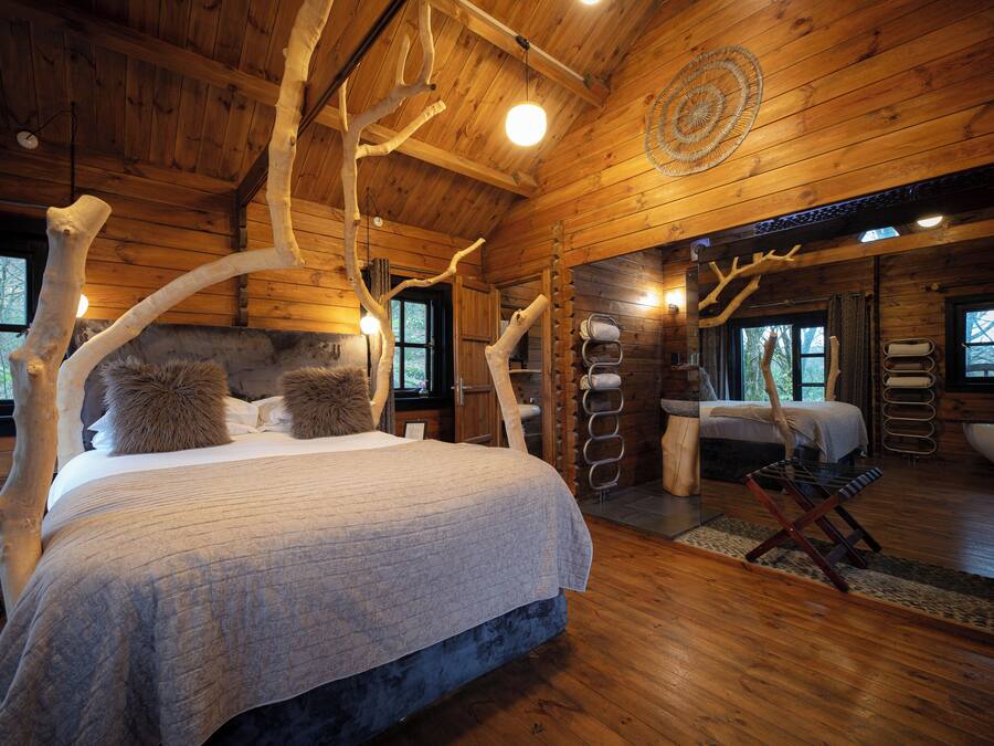 Chalet, Garden Area | Premium bedding, in-room safe, individually decorated
