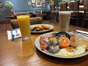 Desayuno completo incluido todos los días