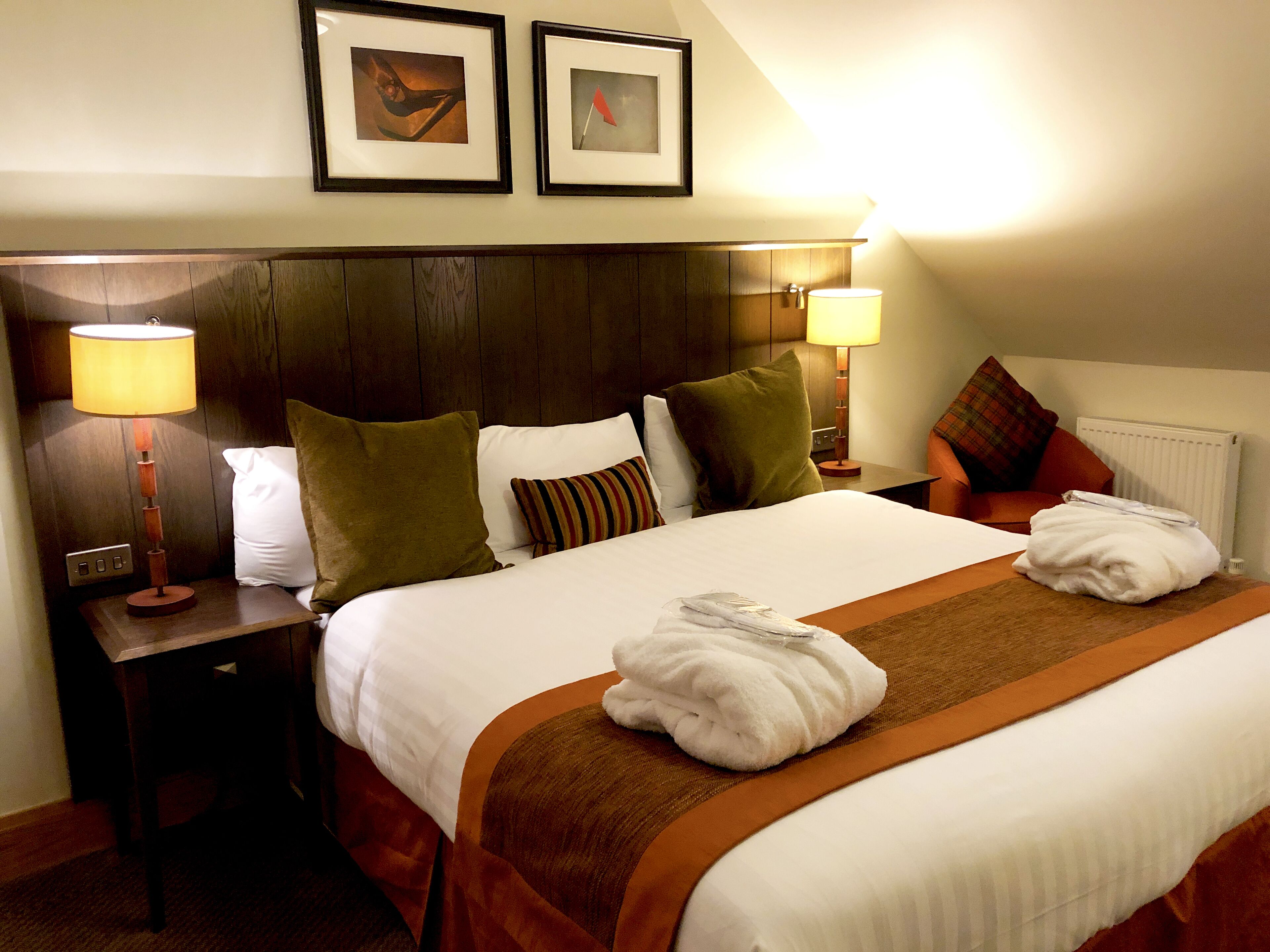 standard double room | desk, iron/ironing board, free wifi, bed sheets