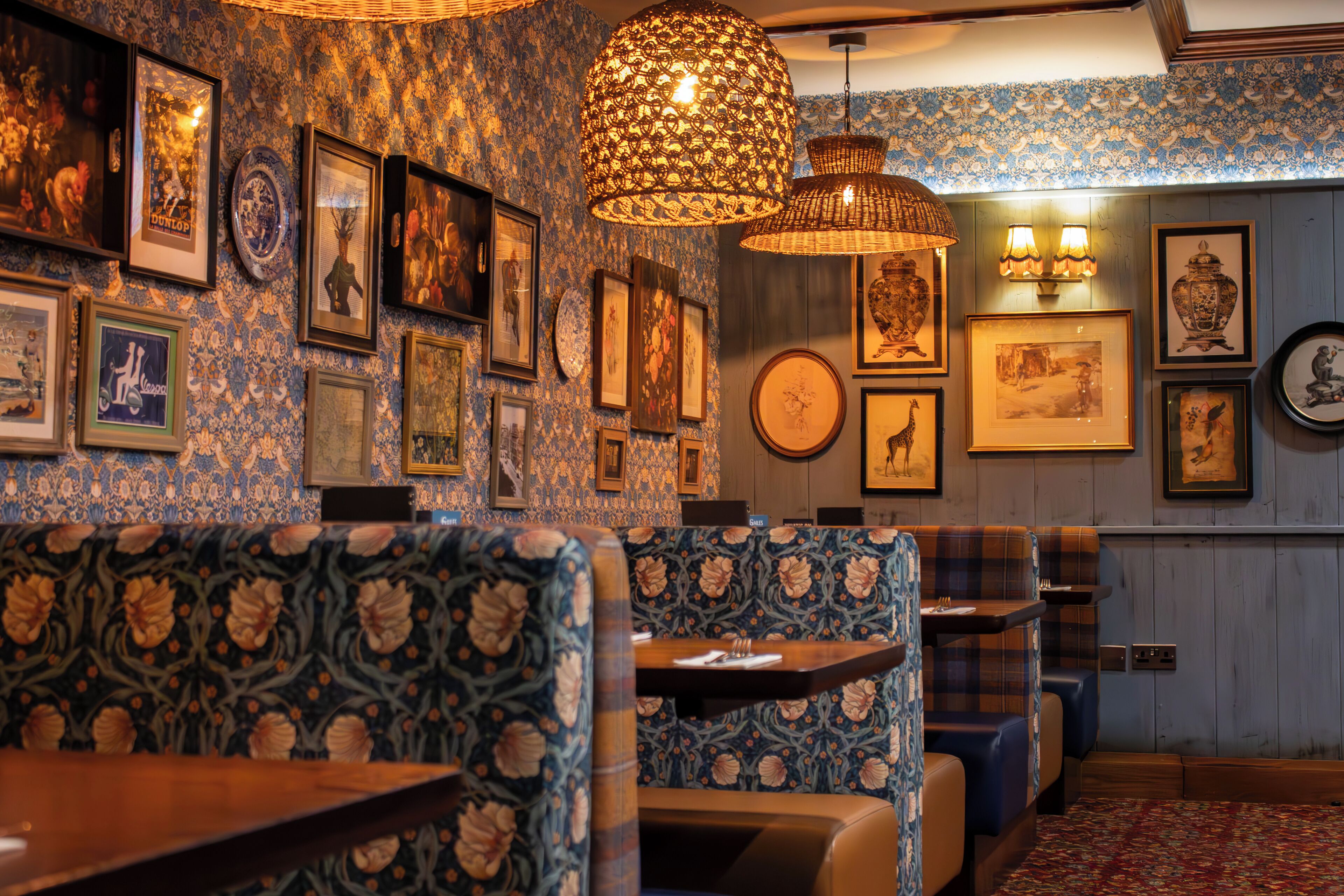 breakfast, lunch, brunch served; british cuisine