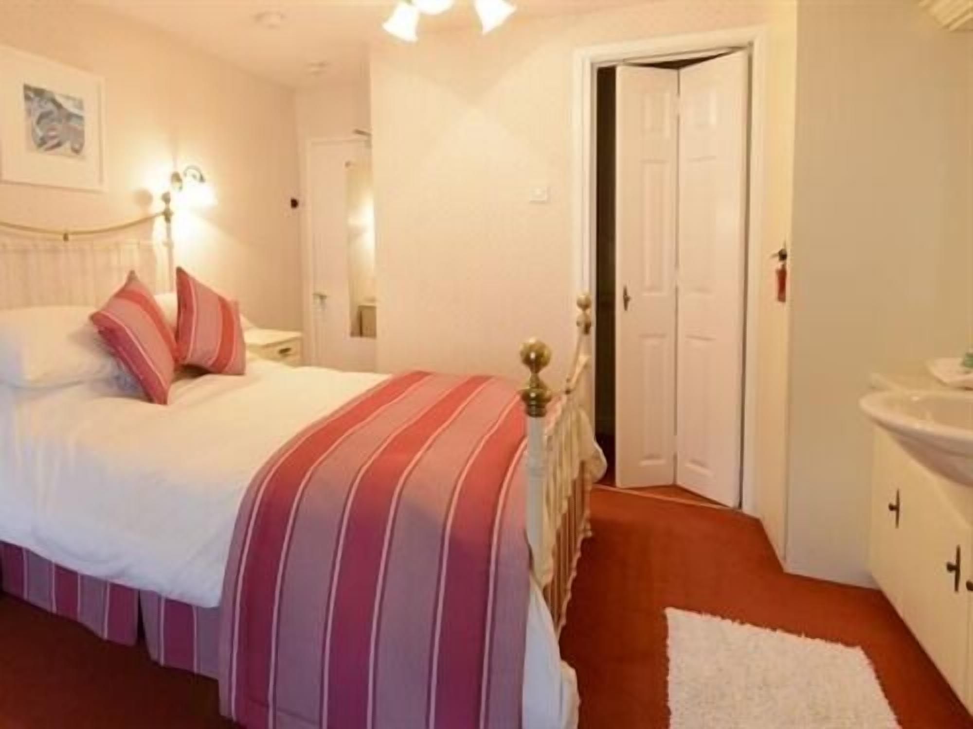 double room, ensuite (room 3)