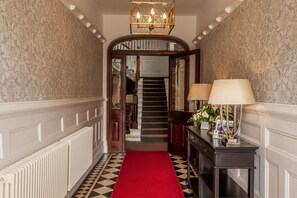 Interior - Mansion House Llansteffan (Carmarthen)