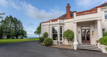 Mansion House Llansteffan