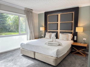 Garden Suite | 5 sovrum, skrivbord, gratis wi-fi och sängkläder