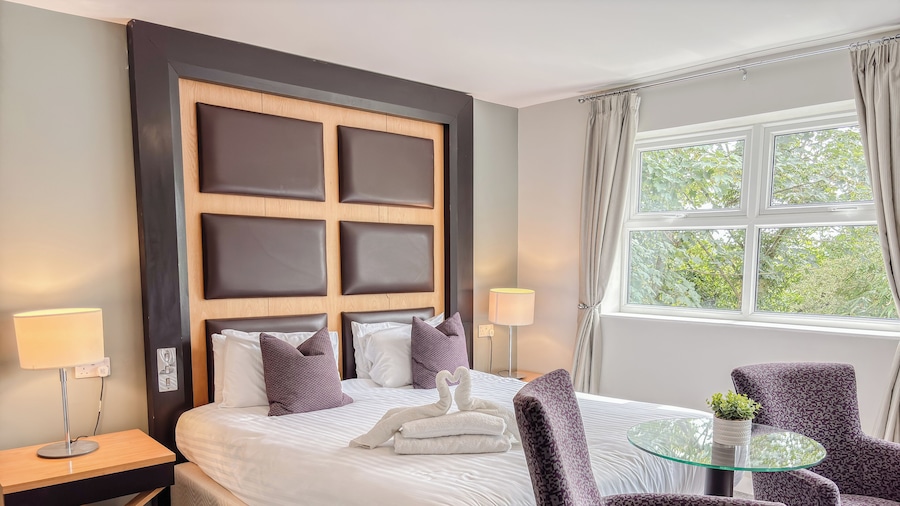 The Ivy Bush Royal Hotel By Compass Hospitality