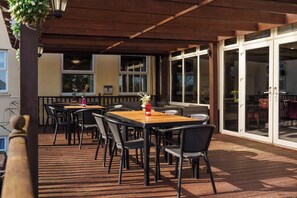 Exterior - The Ivy Bush Royal Hotel By Compass Hospitality (Carmarthen)