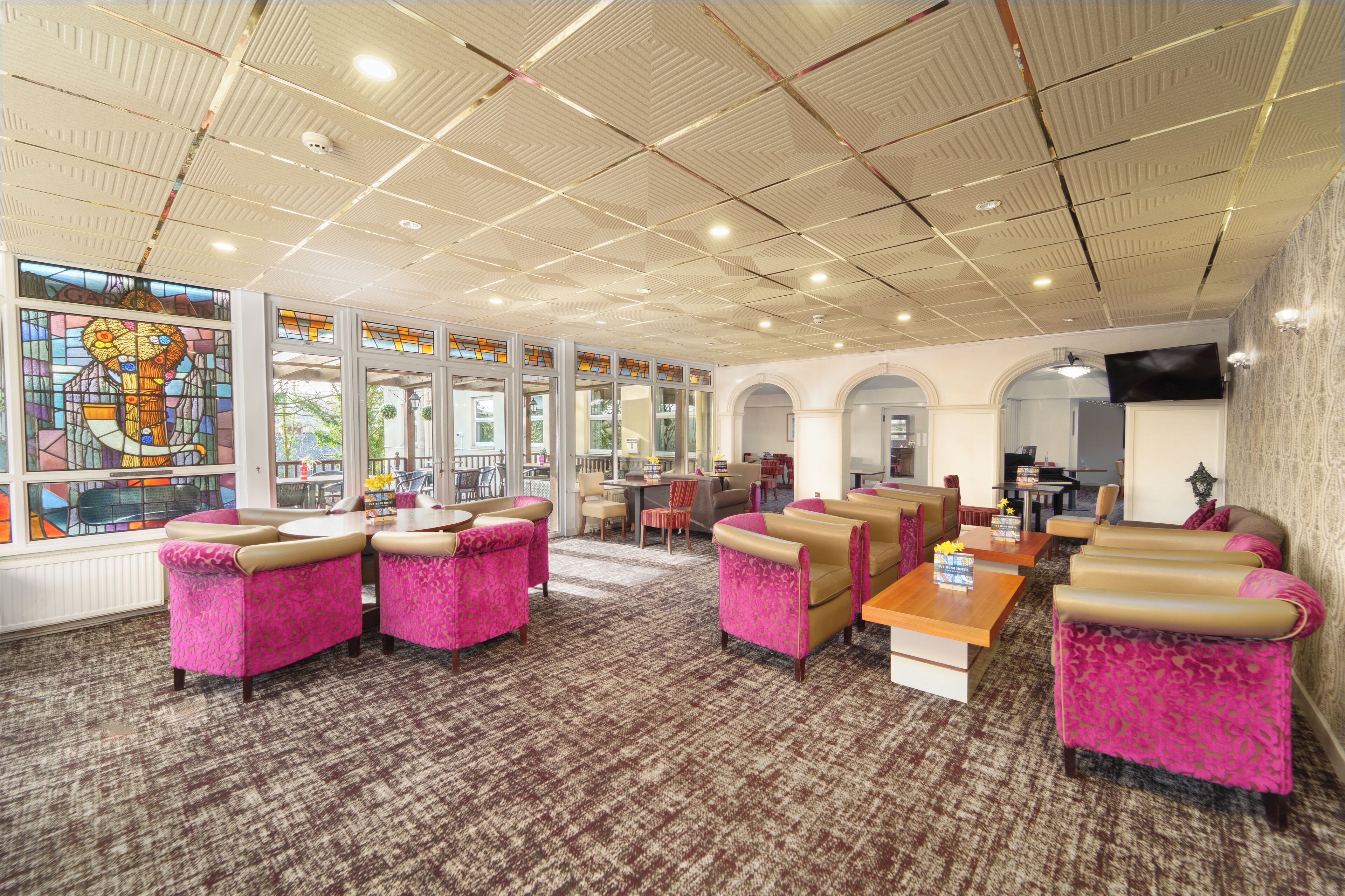 Lobby lounge