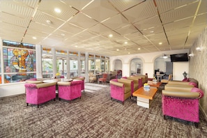 Lobby lounge - The Ivy Bush Royal Hotel By Compass Hospitality (Carmarthen)