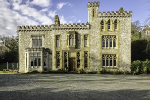 Front of property - Ffarm Country House (Abergele)