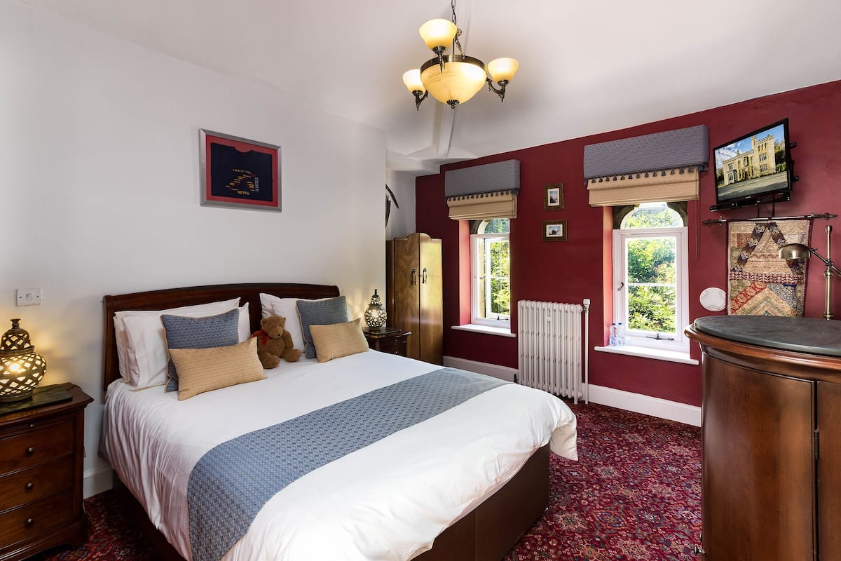 Superior Double Room, Ensuite (Himalayan)
