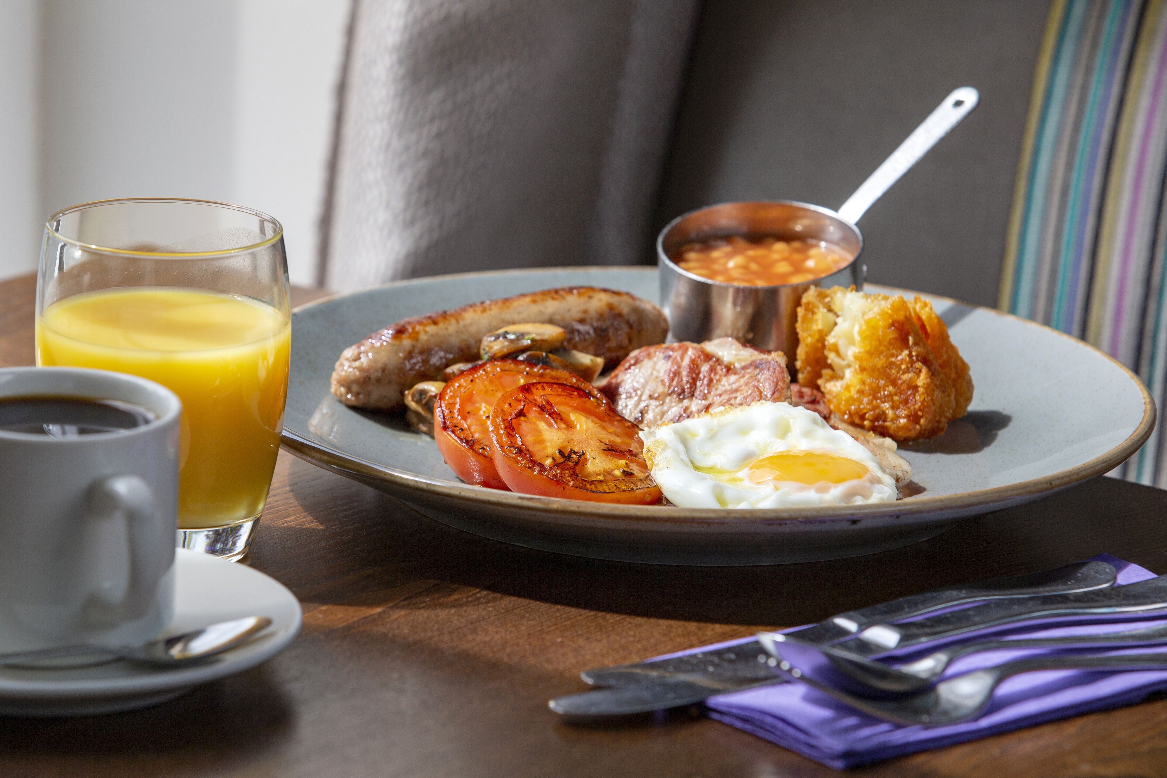 free daily full breakfast