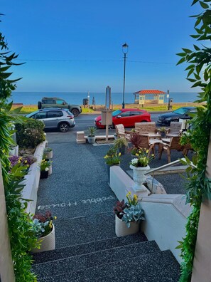 View from property - Buxton House Bed and Breakfast (Llandudno)