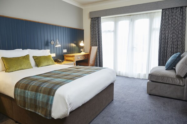 غرفة عائلية | مكتب ومكواة/لوح كي وواي فاي مجانًا وملاءات أسرّة