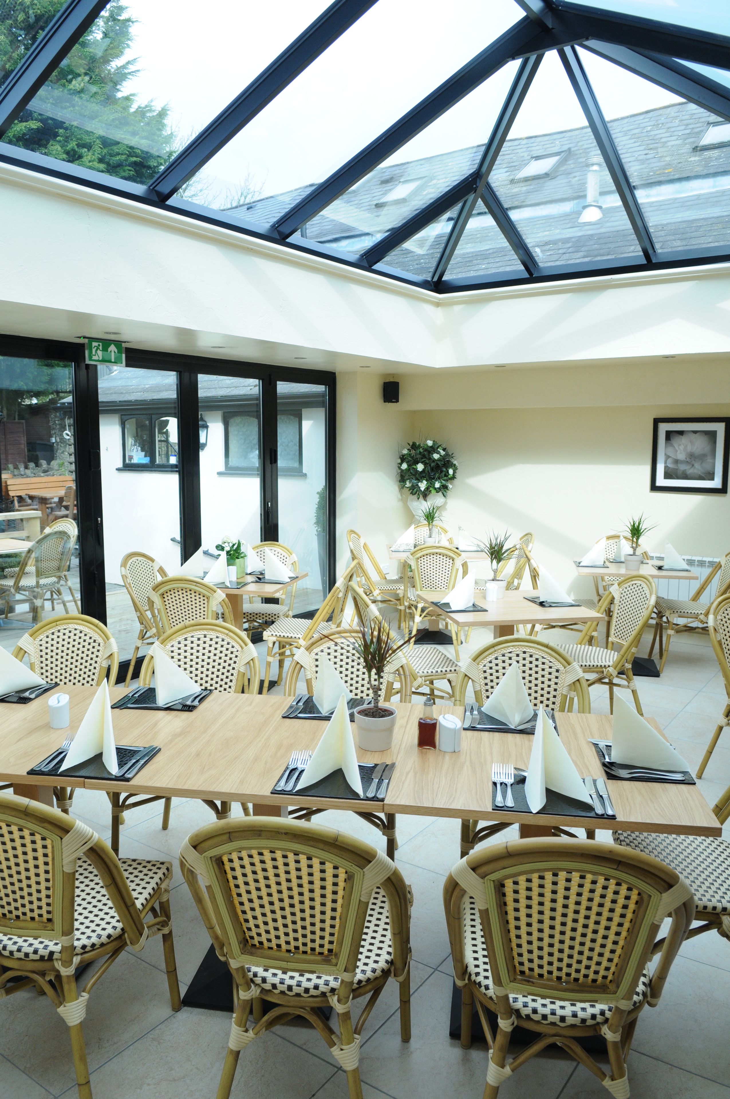 Desayuno completo gratuito y diario