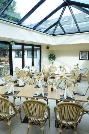 含每日全套早餐