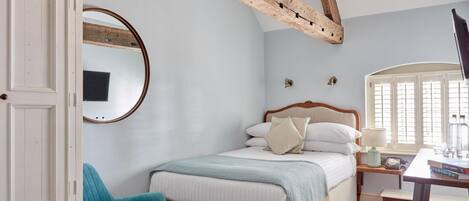 高档床上用品、办公桌、熨斗/熨衣板、免费 WiFi