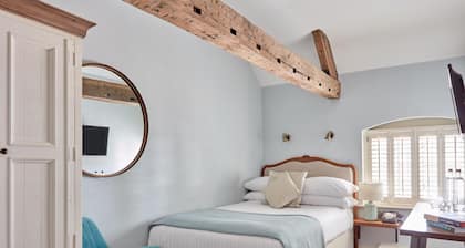 The Priory hotel and Restaurant